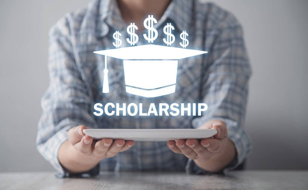 Aaron Minc Scholarships image